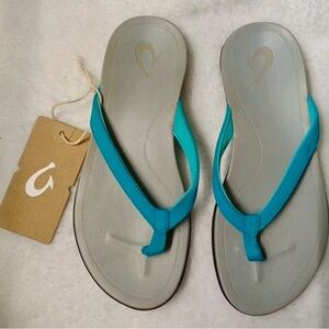 OluKai Women's Teal and Black Sandals 6